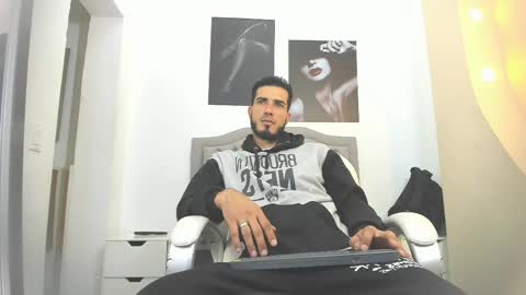 Marc Ruffalo online show from 04/15/26, 11:28