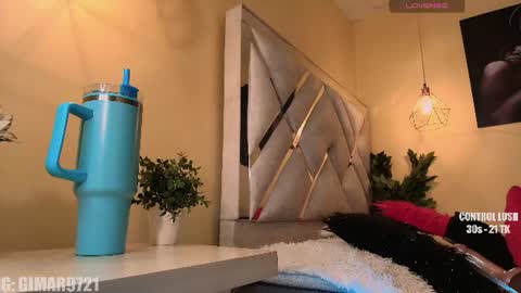 Snapshot of marcela_davila1 chatting on 07/19/26, 11:08 Marcela online show from 07/19/26, 11:08
