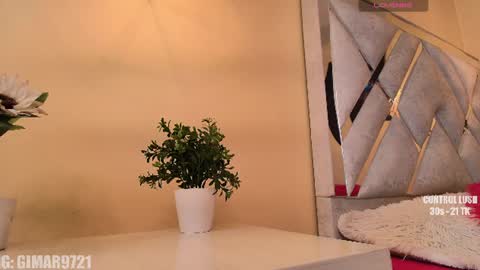 Snapshot of marcela_davila1 chatting on 07/30/26, 02:43 Marcela online show from 07/30/26, 02:43