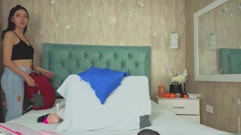 Marcela online show from 11/22/25, 07:02