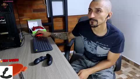 Marck  Independent model  online show from 12/17/25, 02:17