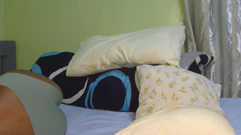 marclyne_cy online show from 10/05/25, 05:44