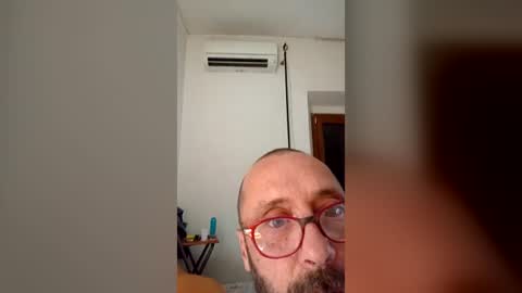 Snapshot of marco05rm682049 chatting on 07/21/26, 07:27 marco05rm682049 online show from 07/21/26, 07:27
