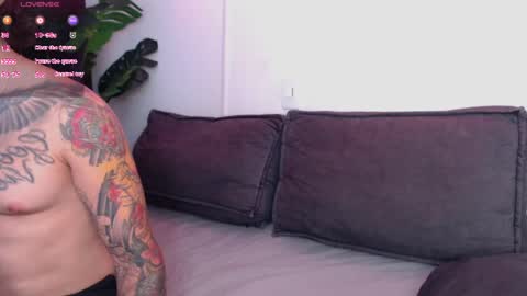 marco_allison43 online show from 04/20/26, 05:37