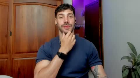 Snapshot of marco_tahani_ chatting on 08/04/26, 01:57 Marco IG marco tahani online show from 08/04/26, 01:57