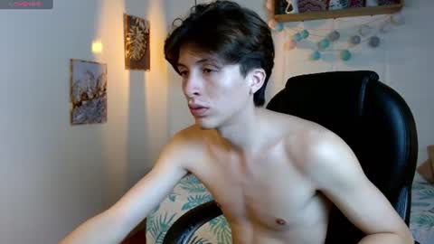 Snapshot of marcoviolet chatting on 06/18/26, 08:02 marcoviolet online show from 06/18/26, 08:02