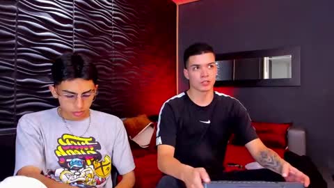 Snapshot of marcoyethan chatting on 12/18/24, 04:09 Marco and Ethan online show from 12/18/24, 04:09