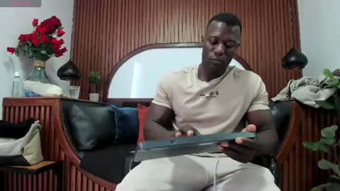 Snapshot of marcusblack_ chatting on 07/09/26, 12:31 Marcusssss online show from 07/09/26, 12:31
