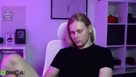 Snapshot of marcusjlahn chatting on 09/10/25, 12:54 marcusjlahn online show from 09/10/25, 12:54