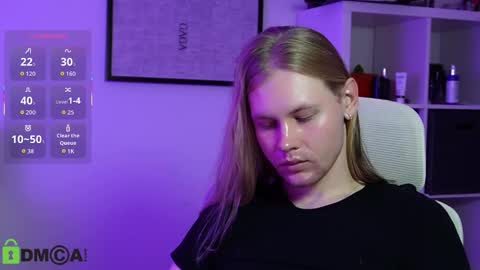 Snapshot of marcusjlahn chatting on 09/13/25, 12:21 marcusjlahn online show from 09/13/25, 12:21