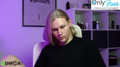 Snapshot of marcusjlahn chatting on 09/17/25, 01:40 marcusjlahn online show from 09/17/25, 01:40