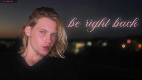 Snapshot of marcusjlahn chatting on 10/22/25, 10:53 marcusjlahn online show from 10/22/25, 10:53