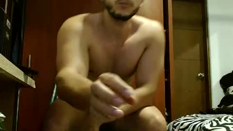Snapshot of marcusmilarc chatting on 07/01/26, 12:01 online show from 07/01/26, 12:01