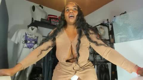 Snapshot of mareiaa chatting on 04/04/26, 03:38 Mareia online show from 04/04/26, 03:38