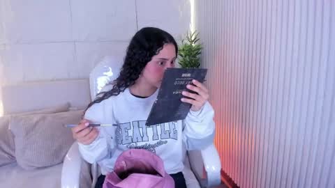 Marelyn online show from 04/16/26, 11:33