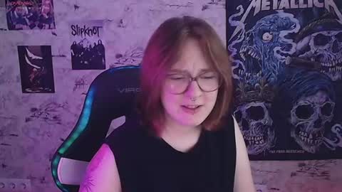 Snapshot of margaret_red chatting on 06/12/26, 02:27 Margaret online show from 06/12/26, 02:27