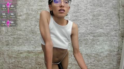 Snapshot of marge_lasander chatting on 01/16/25, 04:49 Aitana online show from 01/16/25, 04:49