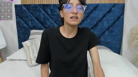 Snapshot of marge_lasander chatting on 02/18/25, 04:37 Aitana online show from 02/18/25, 04:37