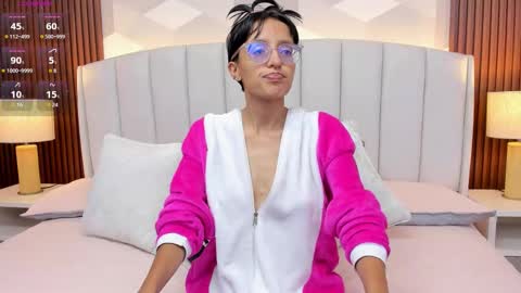Snapshot of marge_lasander chatting on 09/20/25, 02:01 Aitana online show from 09/20/25, 02:01