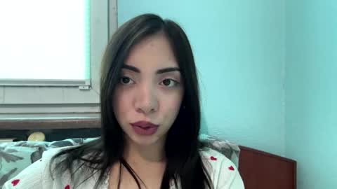 Mia online show from 04/22/26, 08:50