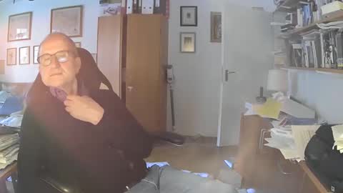 marginalie online show from 12/15/24, 02:59