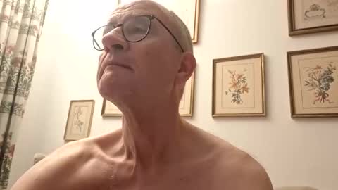 marginalie online show from 10/28/25, 06:17