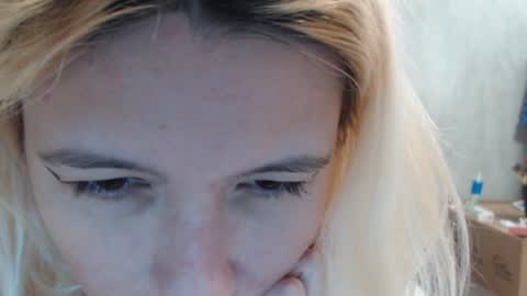 Snapshot of margo_shine chatting on 01/03/25, 06:35 margo_shine online show from 01/03/25, 06:35