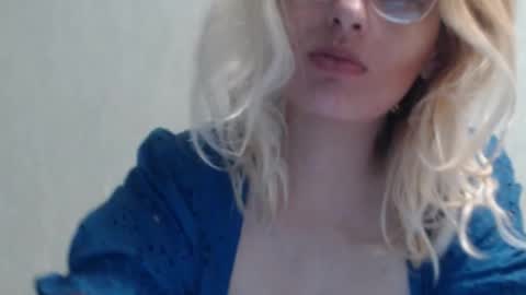 Snapshot of margo_shine chatting on 10/12/25, 02:16 margo_shine online show from 10/12/25, 02:16