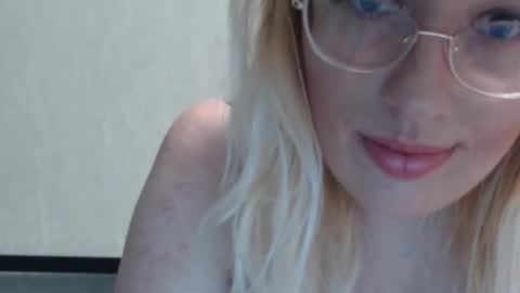Snapshot of margo_shine chatting on 01/06/26, 01:59 margo_shine online show from 01/06/26, 01:59