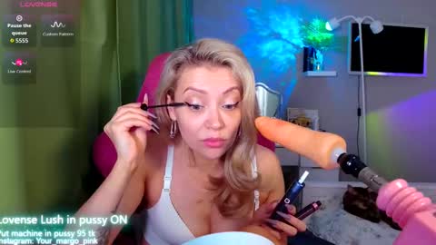 Snapshot of margohotty chatting on 10/06/25, 04:10 Margo for you online show from 10/06/25, 04:10