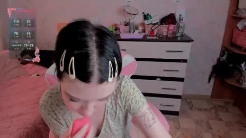 Margot online show from 10/19/25, 10:27