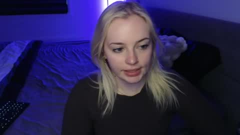 margot_robbie7 online show from 04/27/26, 12:08