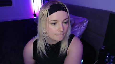 margot_robbie7 online show from 04/29/26, 01:21