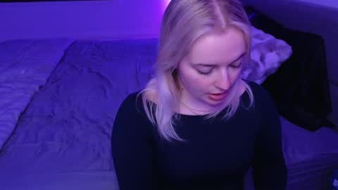 Snapshot of margot_robbie7 chatting on 05/14/26, 01:45 margot_robbie7 online show from 05/14/26, 01:45
