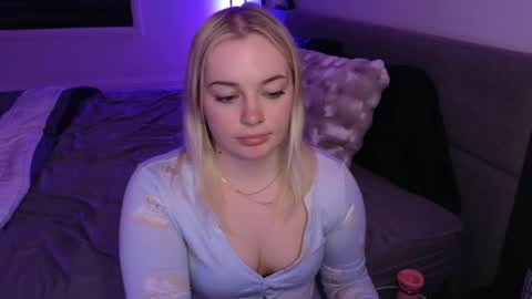 Snapshot of margot_robbie7 chatting on 05/26/26, 02:07 margot_robbie7 online show from 05/26/26, 02:07
