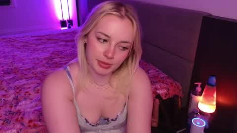Snapshot of margot_robbie7 chatting on 06/04/26, 01:00 margot_robbie7 online show from 06/04/26, 01:00