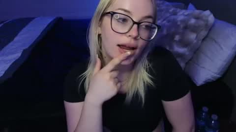 Snapshot of margot_robbie7 chatting on 07/22/26, 01:08 margot_robbie7 online show from 07/22/26, 01:08