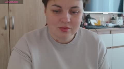 Mari online show from 10/16/25, 07:20