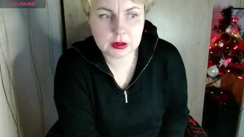 Mari online show from 12/16/25, 06:40