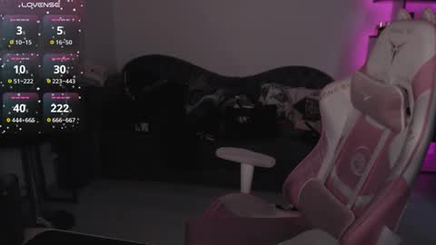 mari moore online show from 11/17/25, 07:58