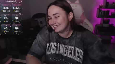 mari moore online show from 11/23/25, 08:14