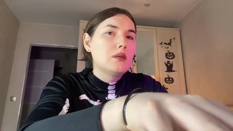 Maria online show from 10/29/25, 07:54