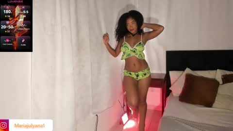 V A N E S S A  online show from 04/20/26, 05:32