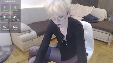 Mari online show from 05/16/26, 10:58