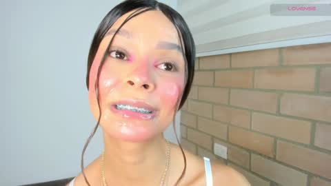 S O F I A  model independent online show from 12/25/24, 11:43