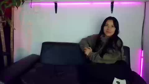 Snapshot of mariaa_paulaa chatting on 09/09/25, 01:21 Maria Paula  online show from 09/09/25, 01:21