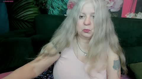 Snapshot of mariabelladonna chatting on 05/15/26, 10:50 Maria online show from 05/15/26, 10:50