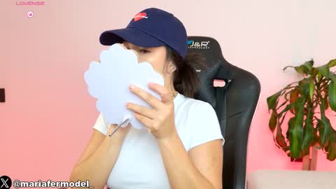 Snapshot of mariafer05 chatting on 02/06/26, 06:33 Maria Fer online show from 02/06/26, 06:33