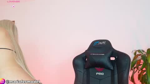 Snapshot of mariafer05 chatting on 03/02/26, 04:36 Maria Fer online show from 03/02/26, 04:36