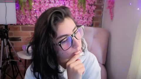 Maria online show from 04/18/26, 07:58